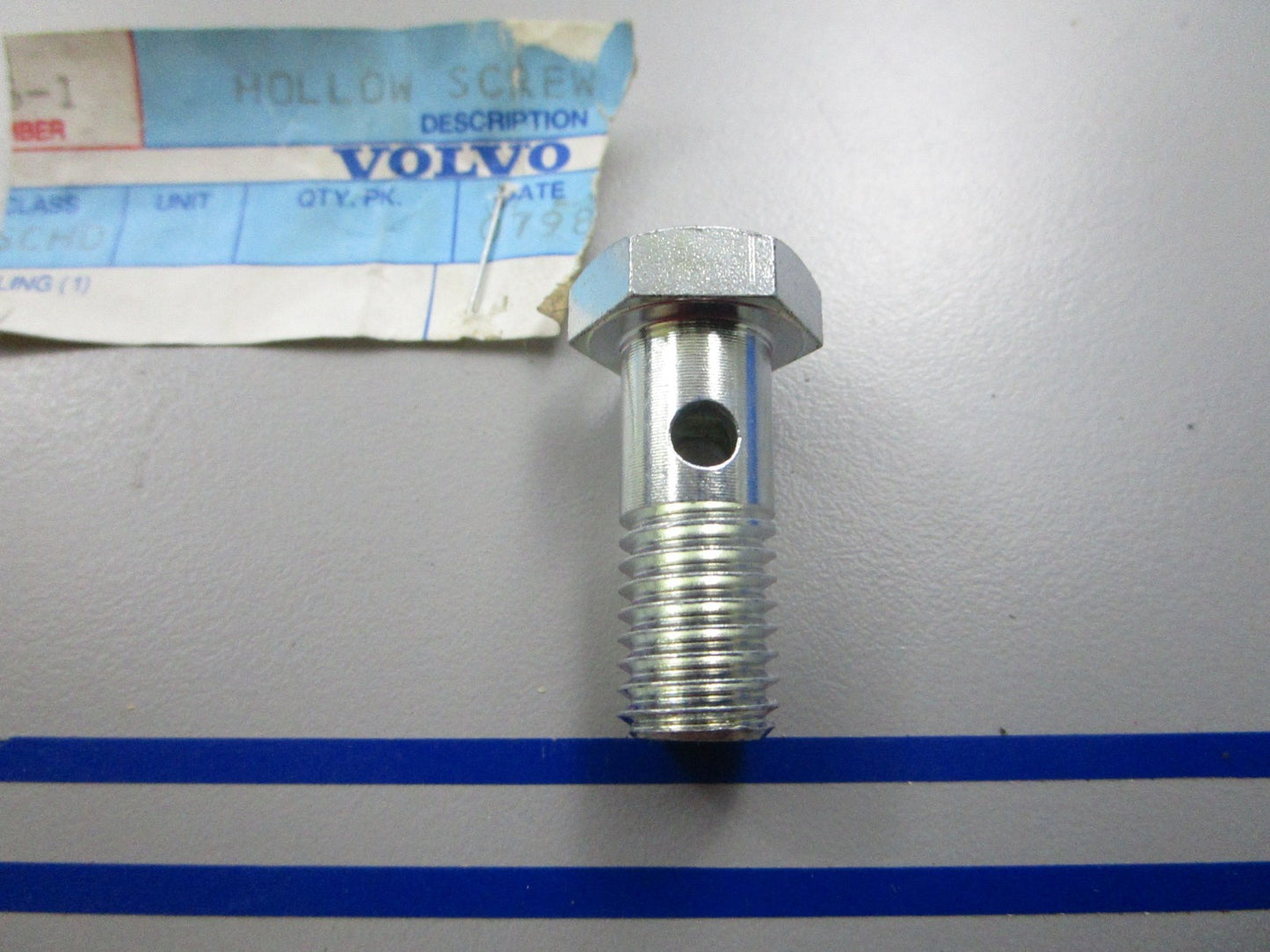 *NEW OEM* 0810 Volvo Penta Hollow Screw 942806