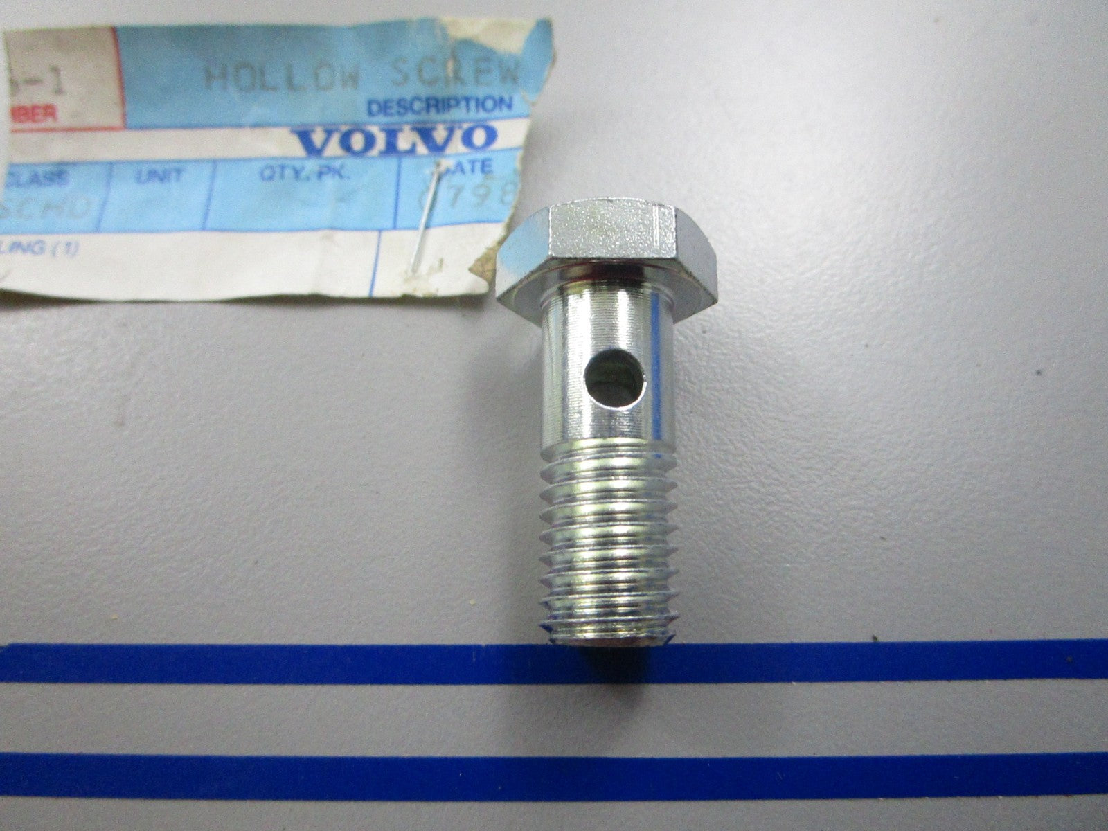 *NEW OEM* 0810 Volvo Penta Hollow Screw 942806