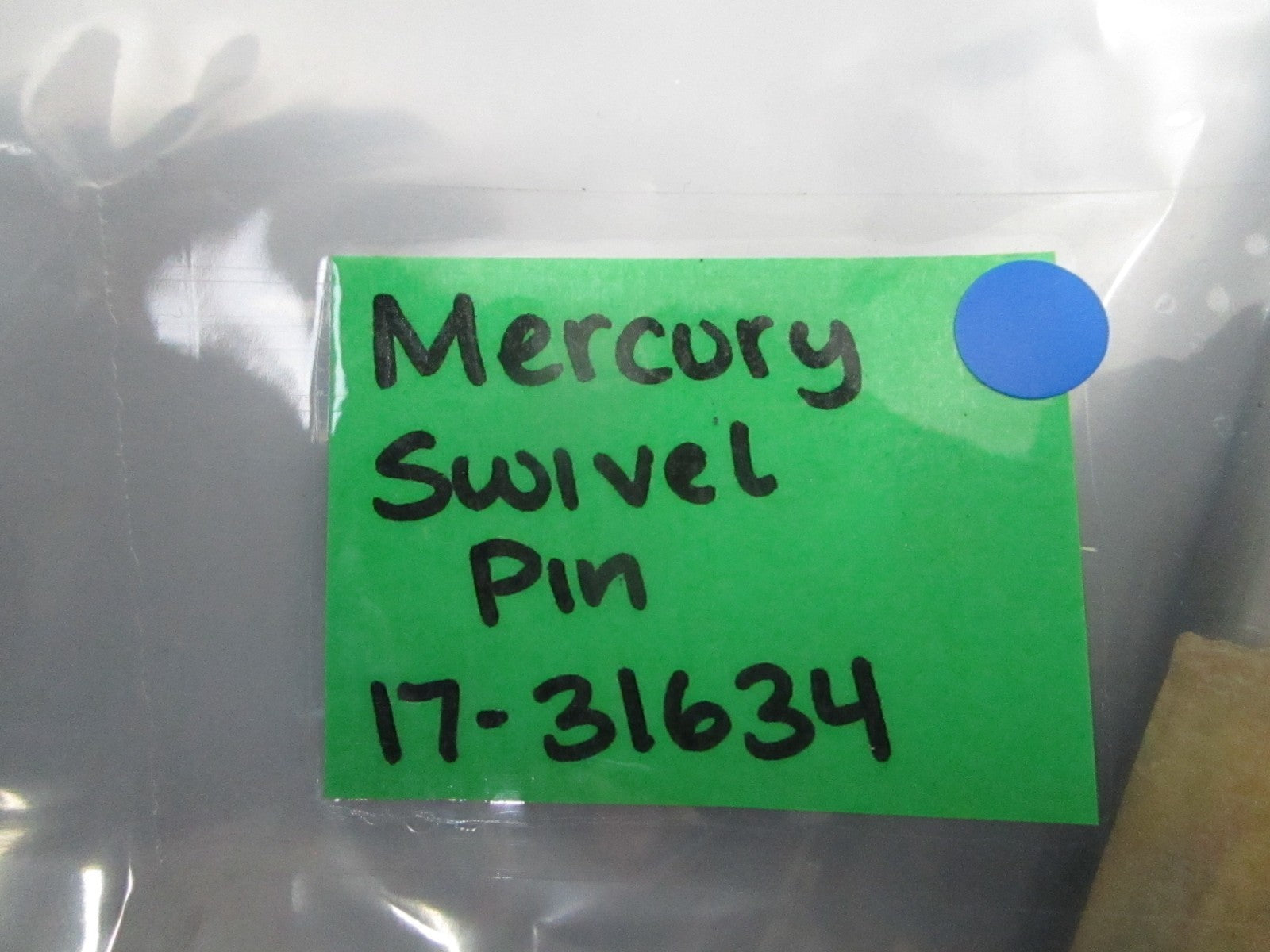 *NEW OEM* 0810 Mercury Quicksilver Swivel Pin 17-31634