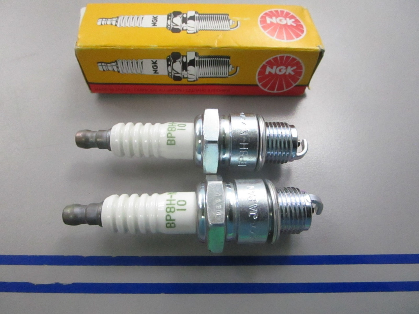 NEW (LOT OF 2) BP8H-N-10 NGK Spark Plug 0810