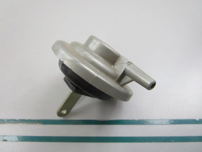 NEW OEM 383916 0383916 OMC Johnson Evinrude Vacuum Control 0810