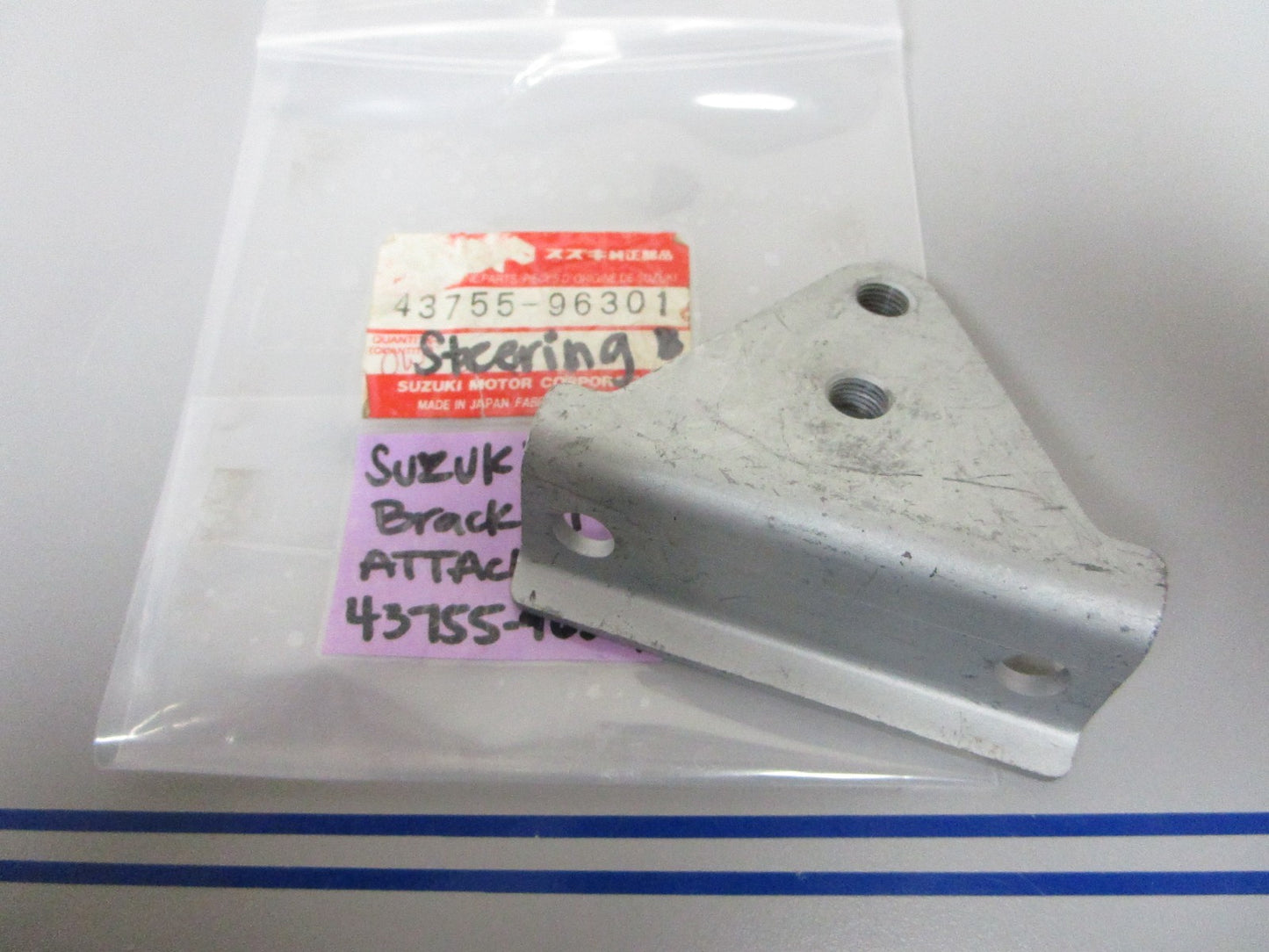 NEW OEM 43755-96301 Suzuki Steering Bracket Attachment 0720