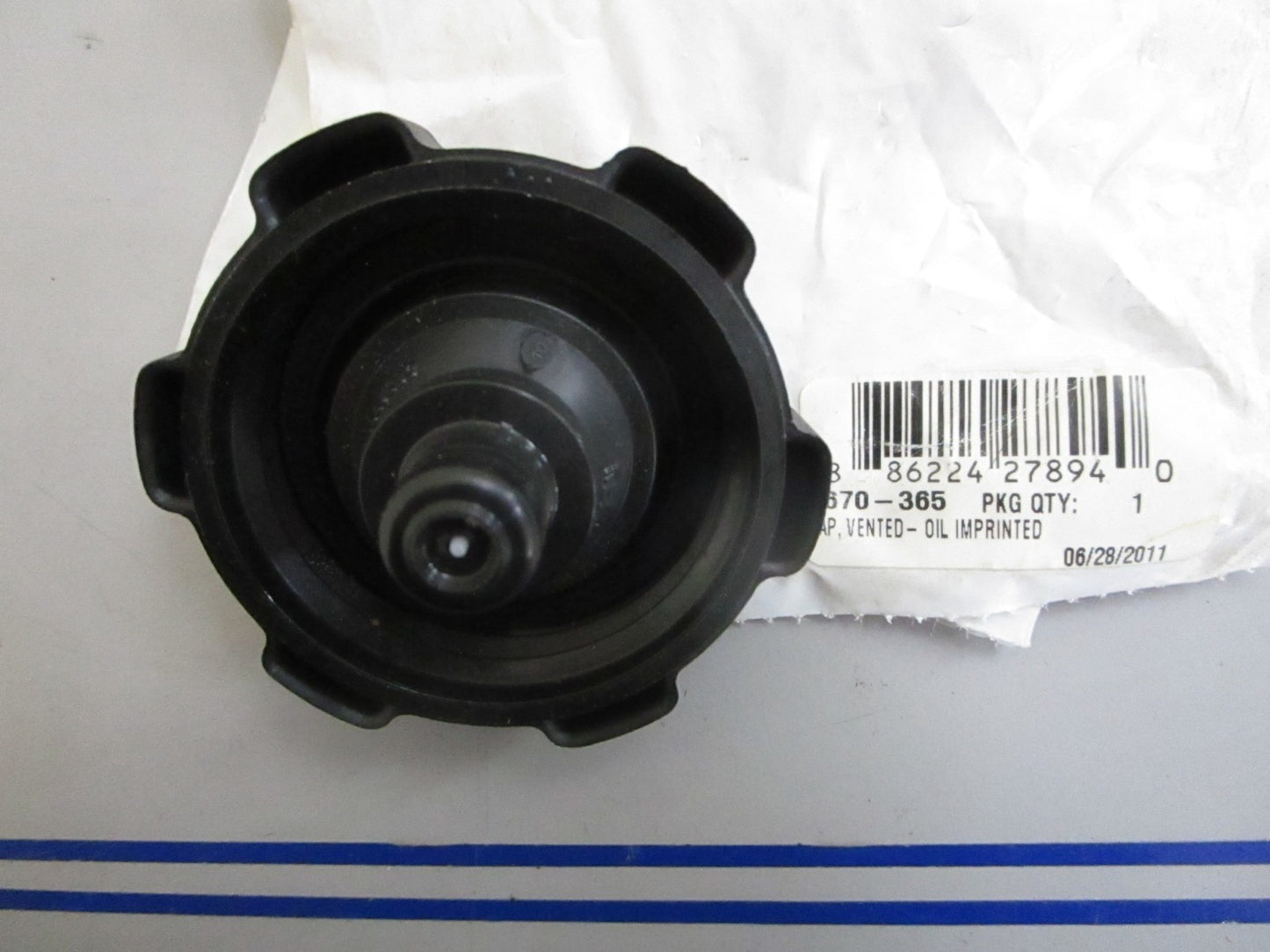 *NEW OEM* 0820 Arctic Cat Vented Oil Cap 1670-365