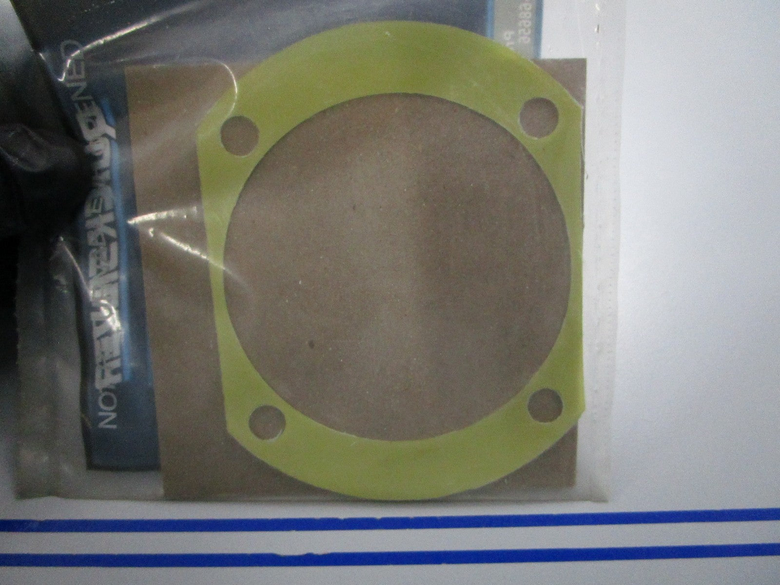 NEW OEM 15-820327020 Mercury Quicksilver .020 Yellow Shim 0810