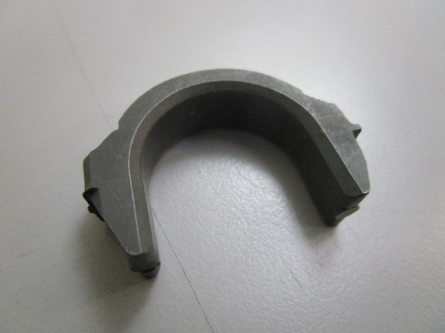 *NEW OEM* 0820 OMC Johnson Evinrude Cradle 303381 0303381