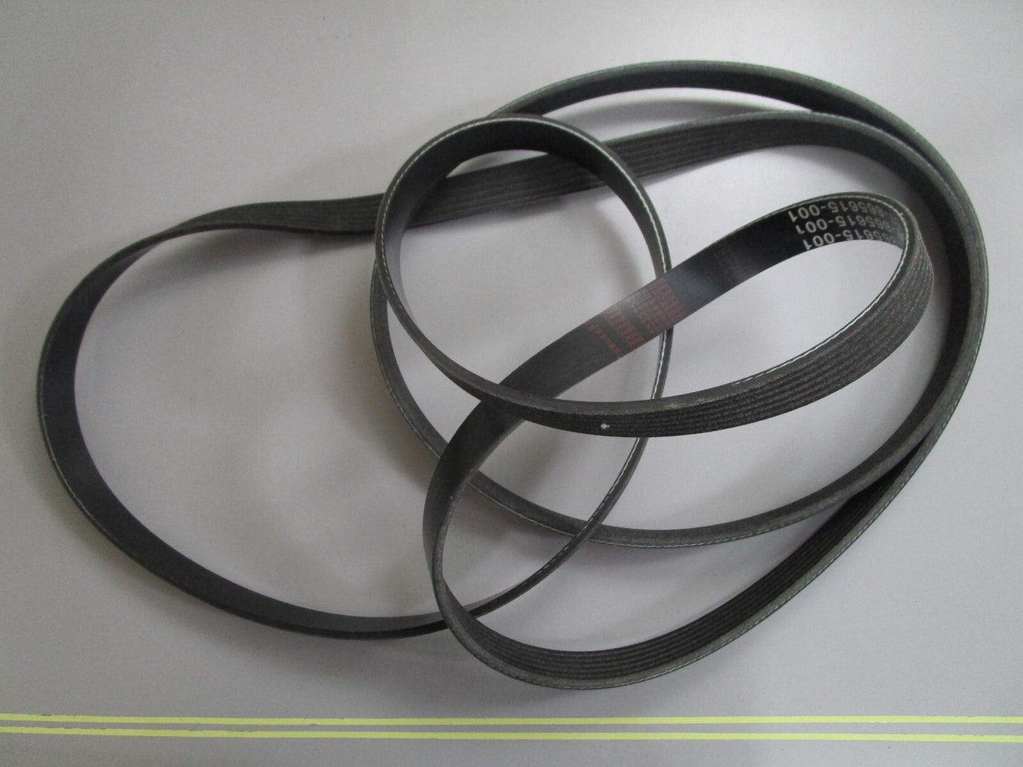 *NEW OEM* 0820 Mercury Quicksilver Serpentine Belt 57-865615Q01