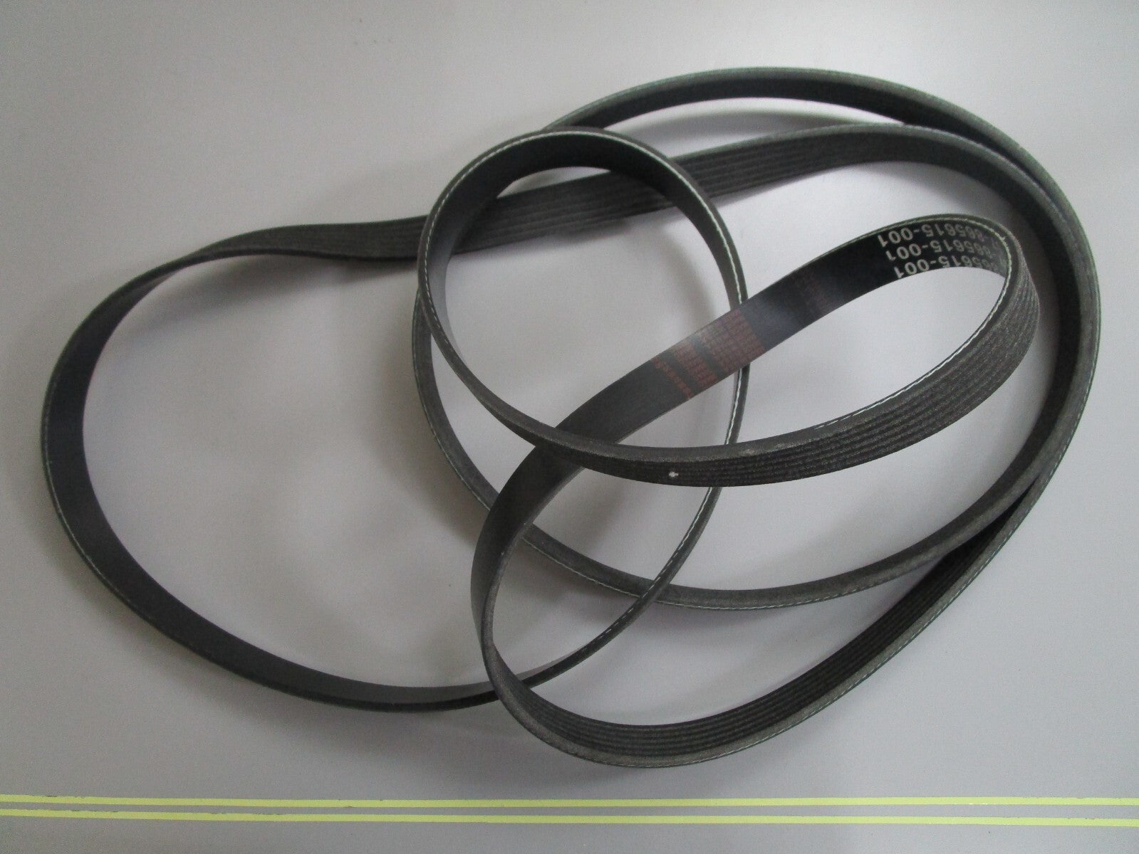 *NEW OEM* 0820 Mercury Quicksilver Serpentine Belt 57-865615Q01