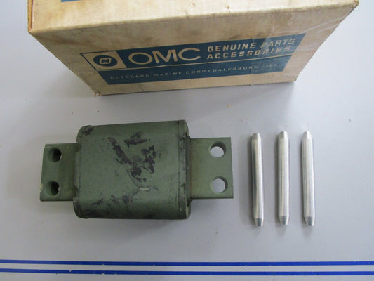 *NEW OEM* 0820 OMC Johnson Evinrude Rubber Mount 384482 0384482