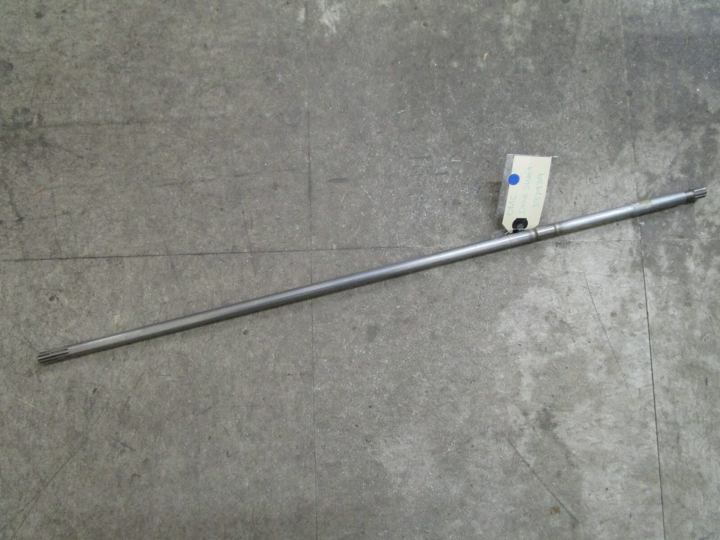 *NEW OEM* 0820 OMC Johnson Evinrude Drive Shaft 337939 0337939