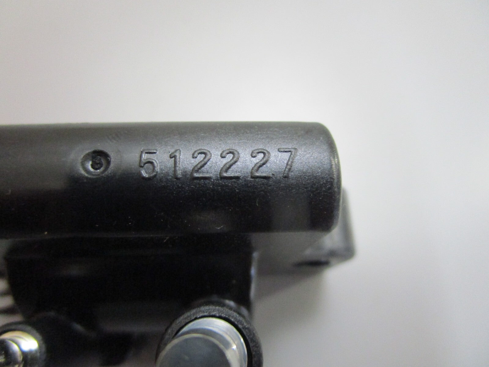 *NEW OEM* 0820 OMC Johnson Evinrude Ignition Coil 582508 0582508