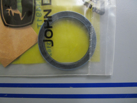 *NEW* 0770 John Deere Seal AM3491T