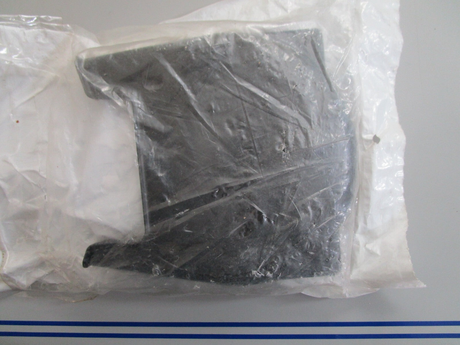 *NEW OEM* 0810 OMC Johnson Evinrude Belt Cover 341259 0341259