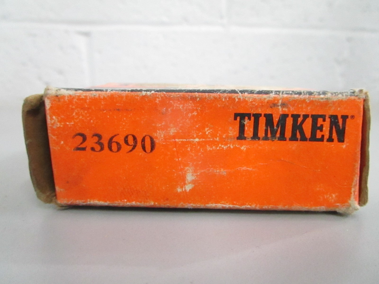 NEW OEM 23690 Timken Tapered Roller Bearing 0820