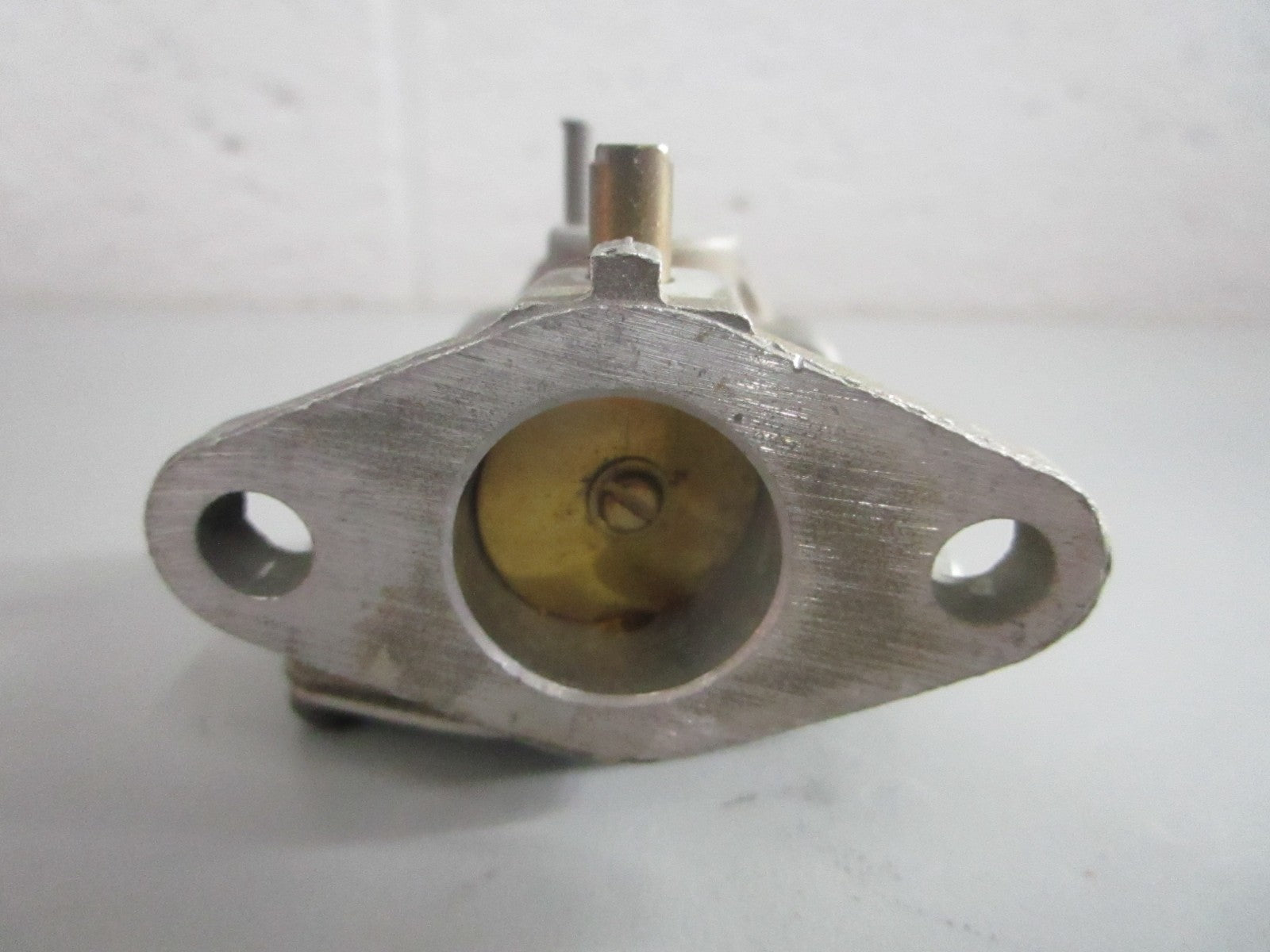 NEW OEM 631985 Tecumseh Carburetor 0820