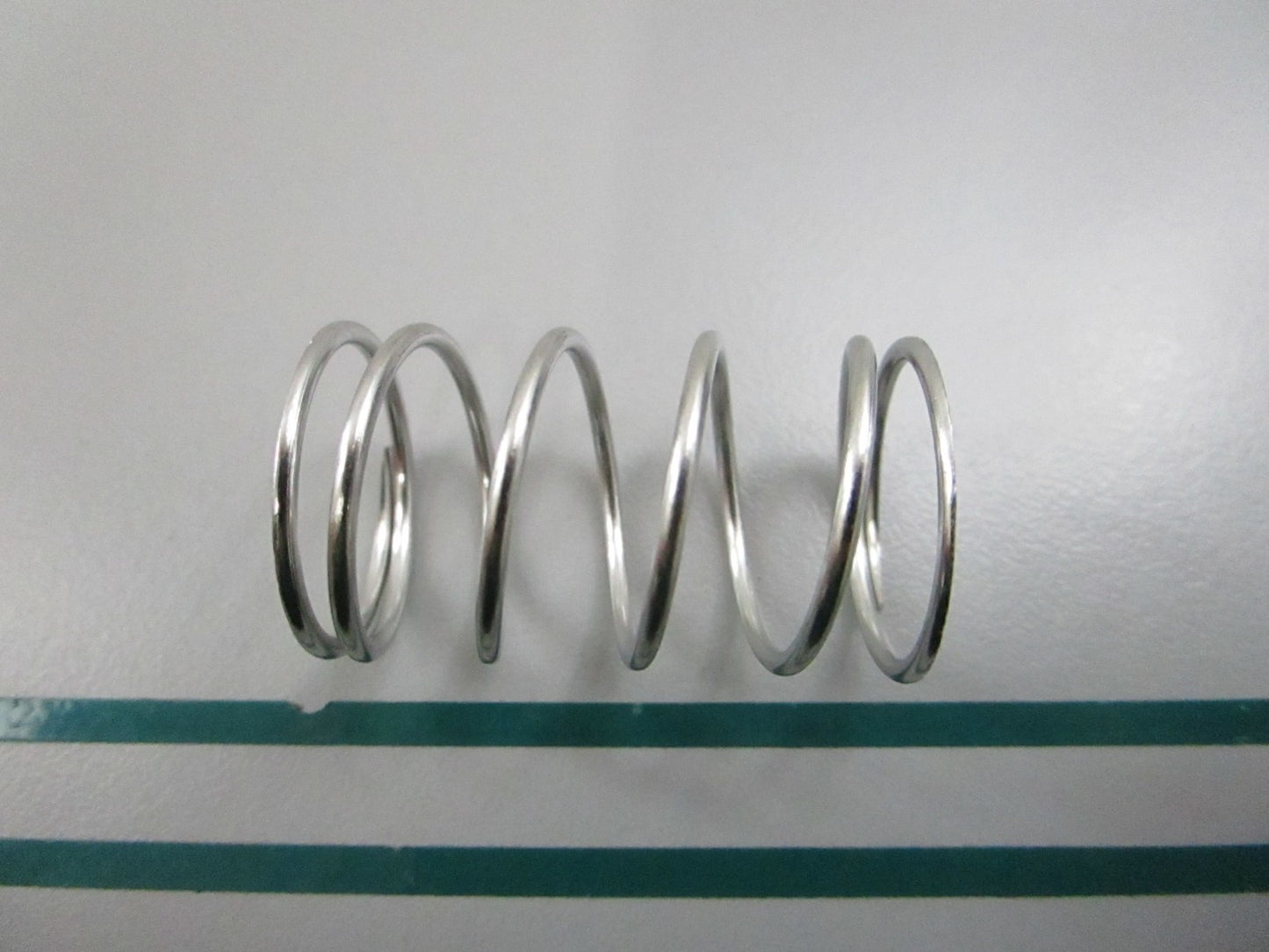 NEW OEM 336826 0336826 OMC Johnson Evinrude Spring 0810