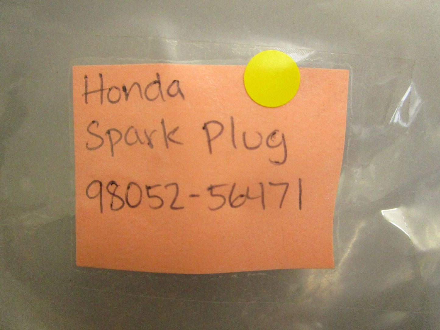 *NEW OEM* 0810 Honda Spark Plug 98052-56471