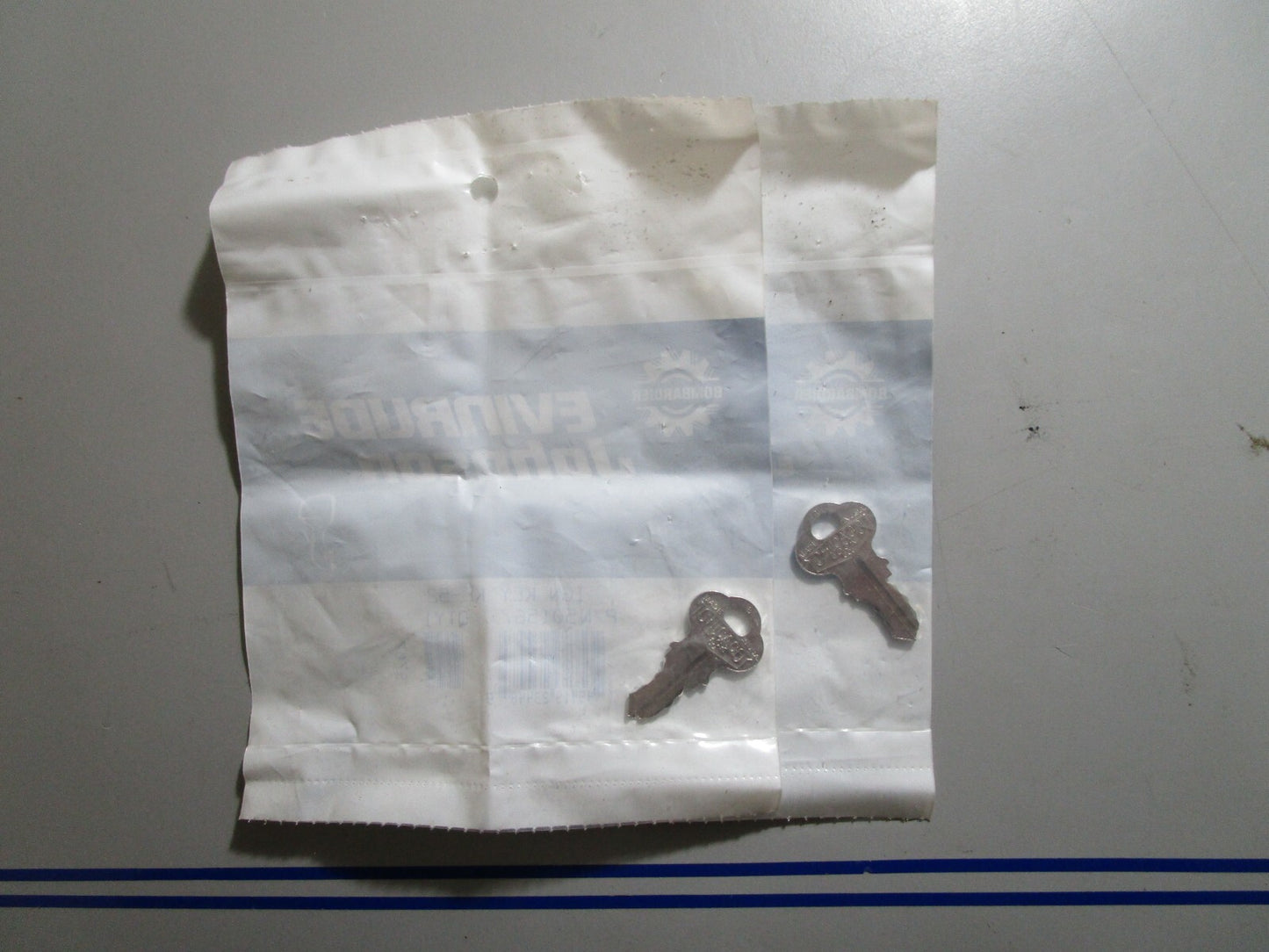 *NEW OEM* (LOT OF 2) 0810 OMC Johnson Evinrude Ignition Key KF52 501567 0501567