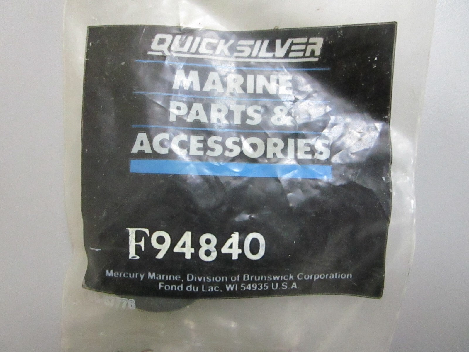 *NEW OEM* 0810 Mercury Quicksilver Grommet F94840