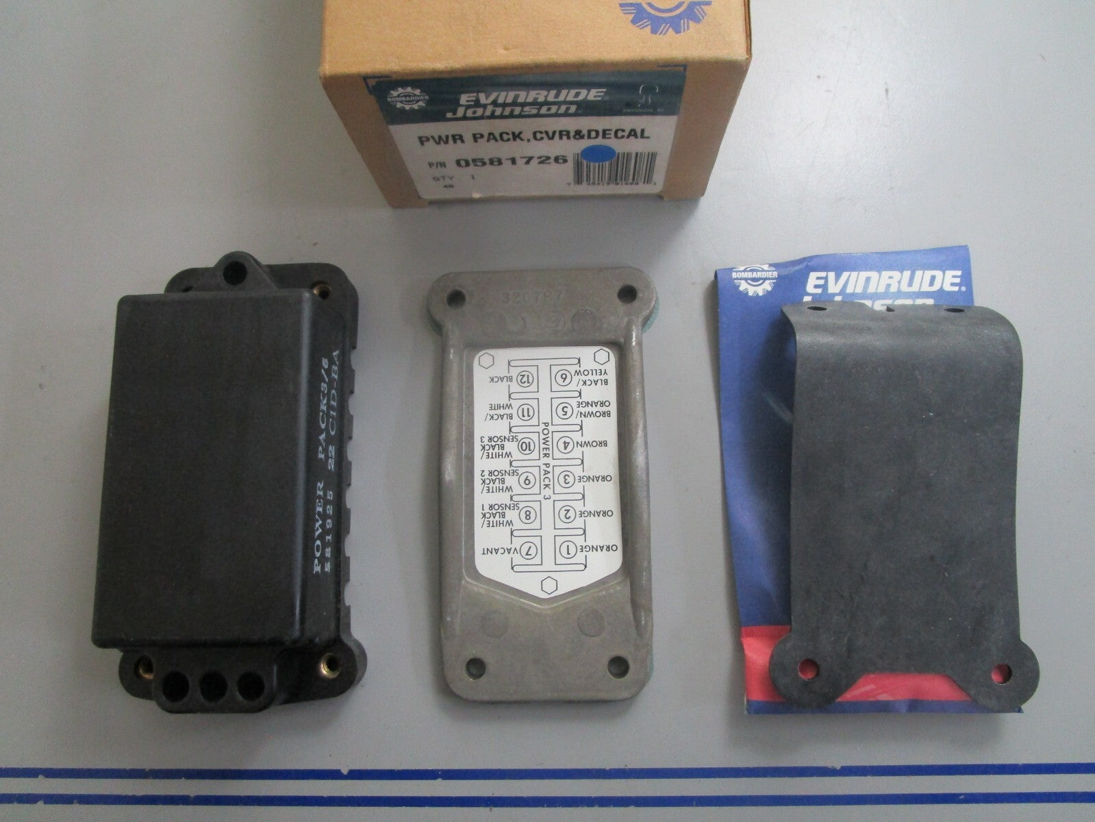 *NEW OEM* 0820 OMC Johnson Evinrude Power Pack, Cover & Decal 581726 0581726