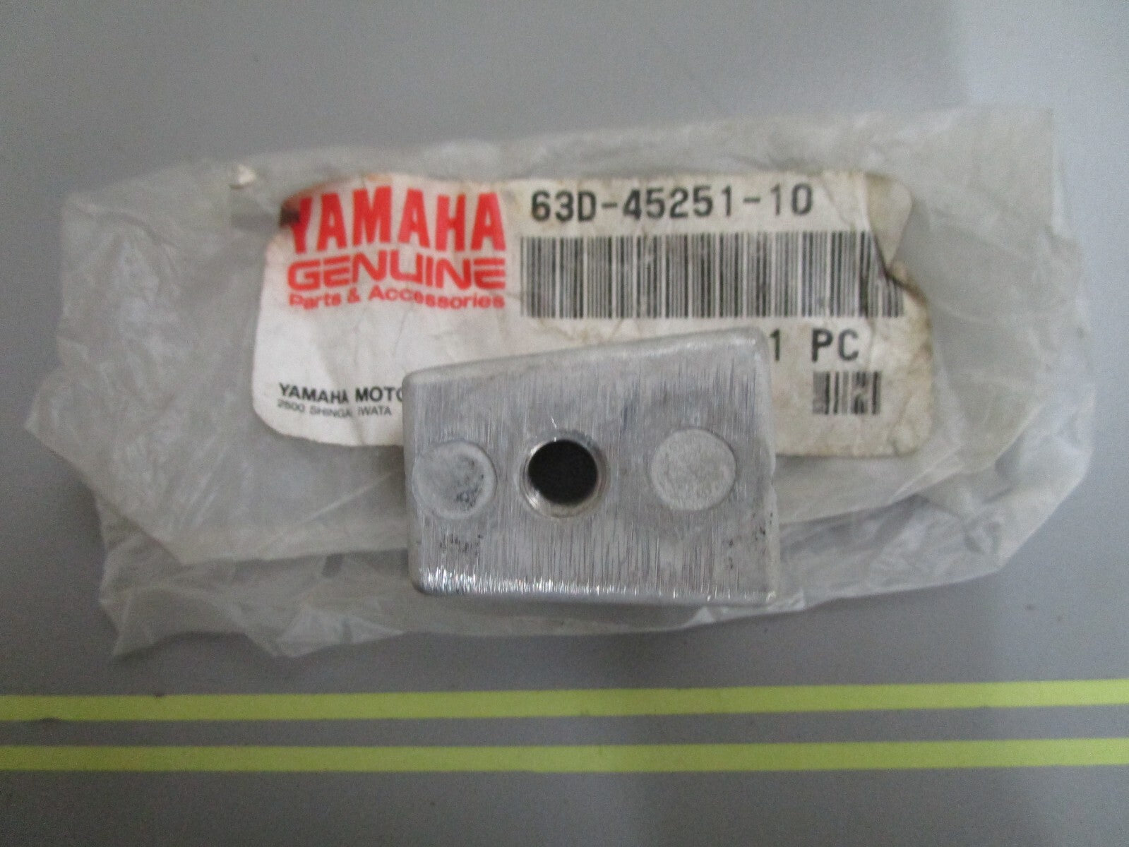 *NEW OEM* 0810 Yamaha Anode 63D-45251-10-00