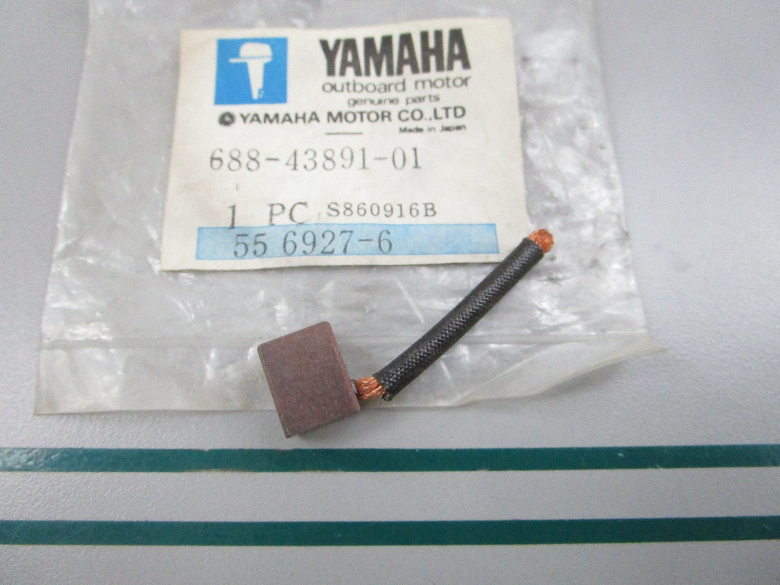 NEW OEM 688-43891-01-00 Yamaha Brush 0810