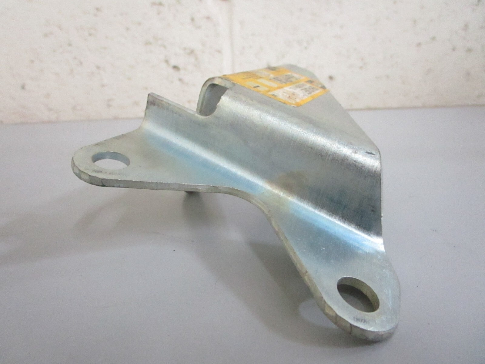 *NEW OEM* 0820 CAT Bracket 106-7101