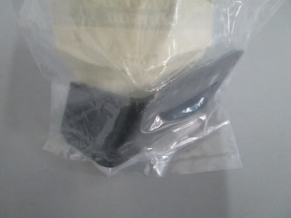 *NEW OEM* 0820 OMC Johnson Evinrude Bracket 3852482