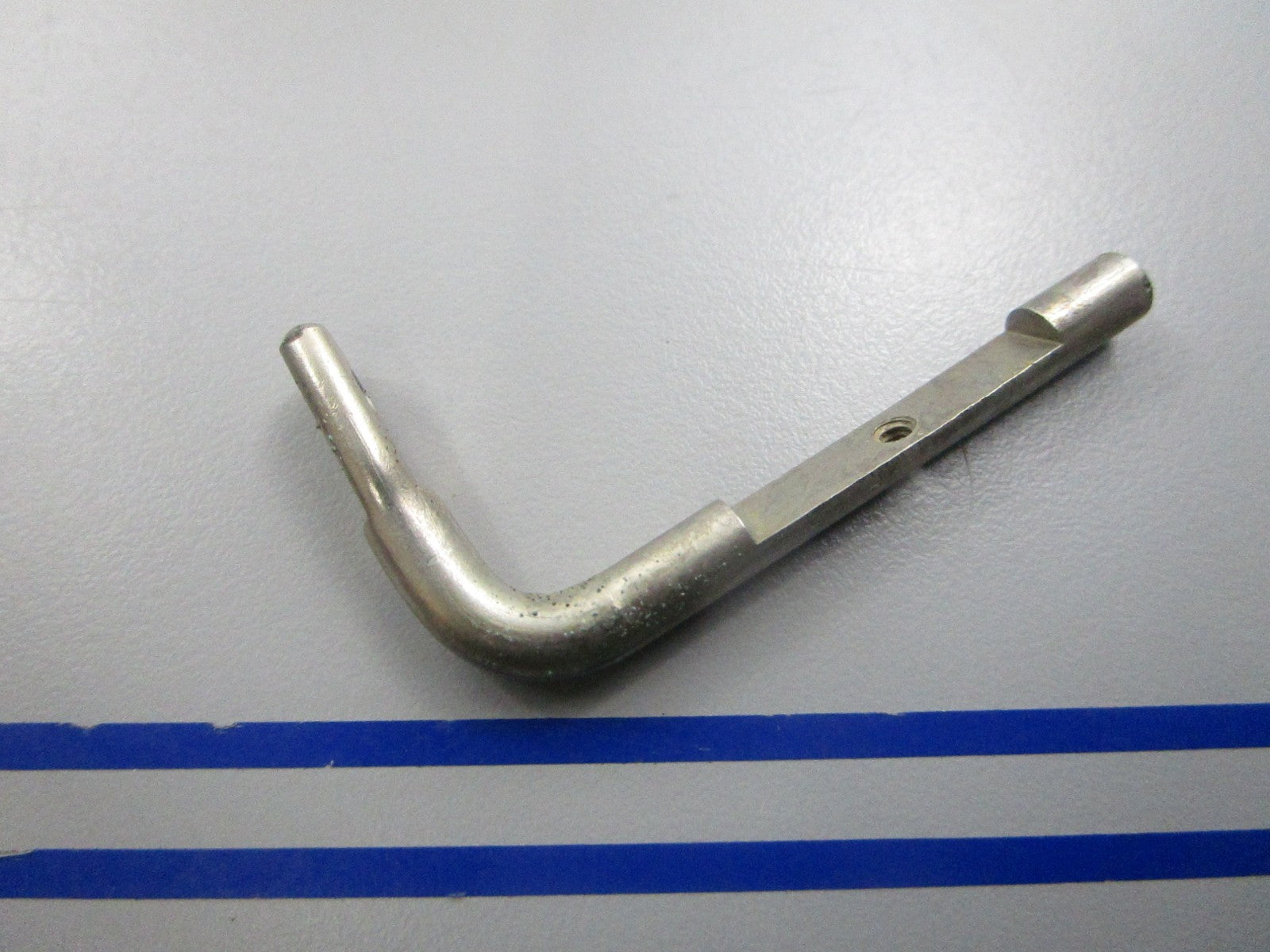 NEW OEM 313465 0313465 OMC Johnson Evinrude Choke Shaft 0810