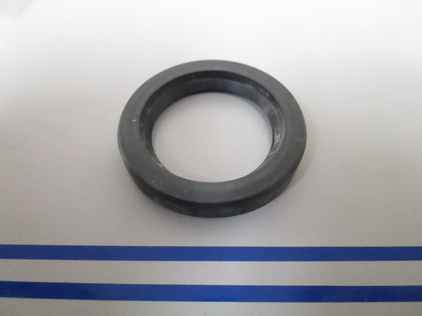NEW OEM 897426 Volvo Penta Sealing Ring 0810