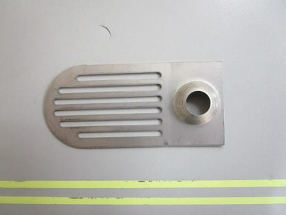 *NEW OEM* 0810 OMC Johnson Evinrude Screen 909018 0909018