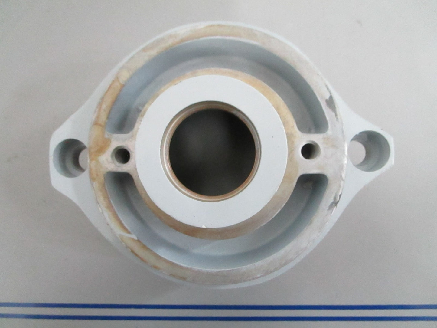 *NEW OEM* 0820 Volvo Penta Bearing Housing 854044