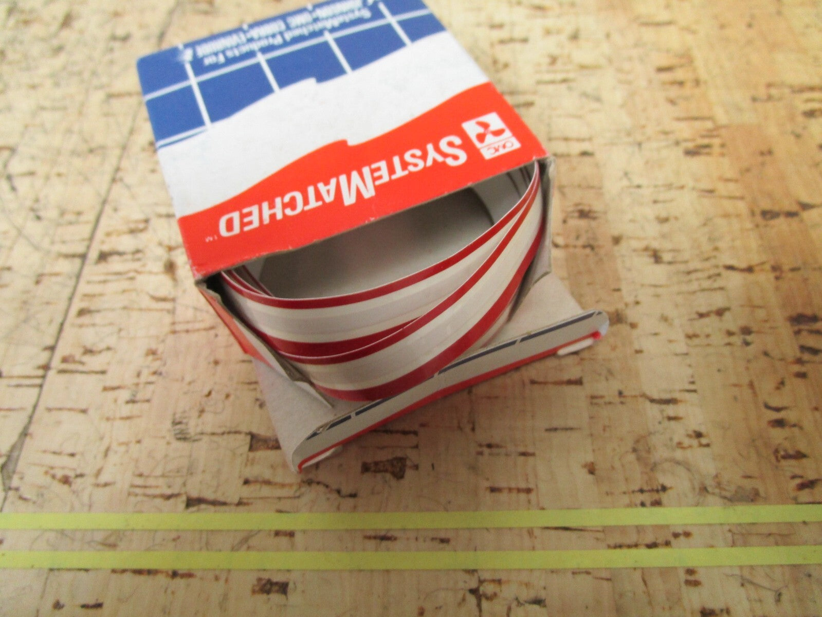 *NEW OEM* 0810 OMC Johnson Evinrude Decal 211388 0211388