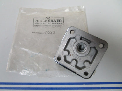 *NEW OEM* 0810 Mercury Quicksilver Cover 57623