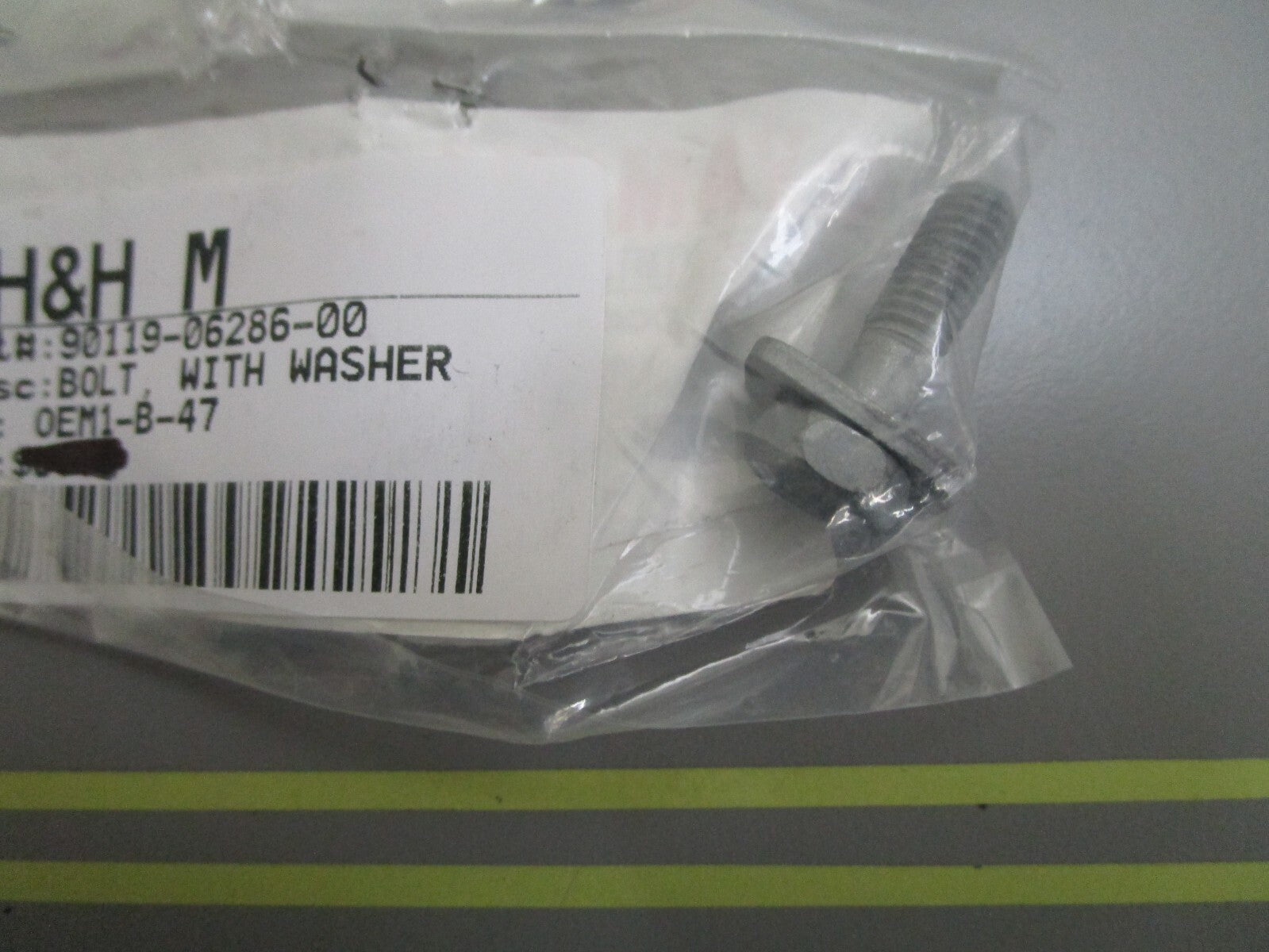 *NEW OEM* 0810 Yamaha Bolt w/ Washer 90119-06286-00