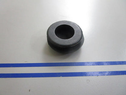 *NEW OEM* 0810 Suzuki Cap 09250-25001