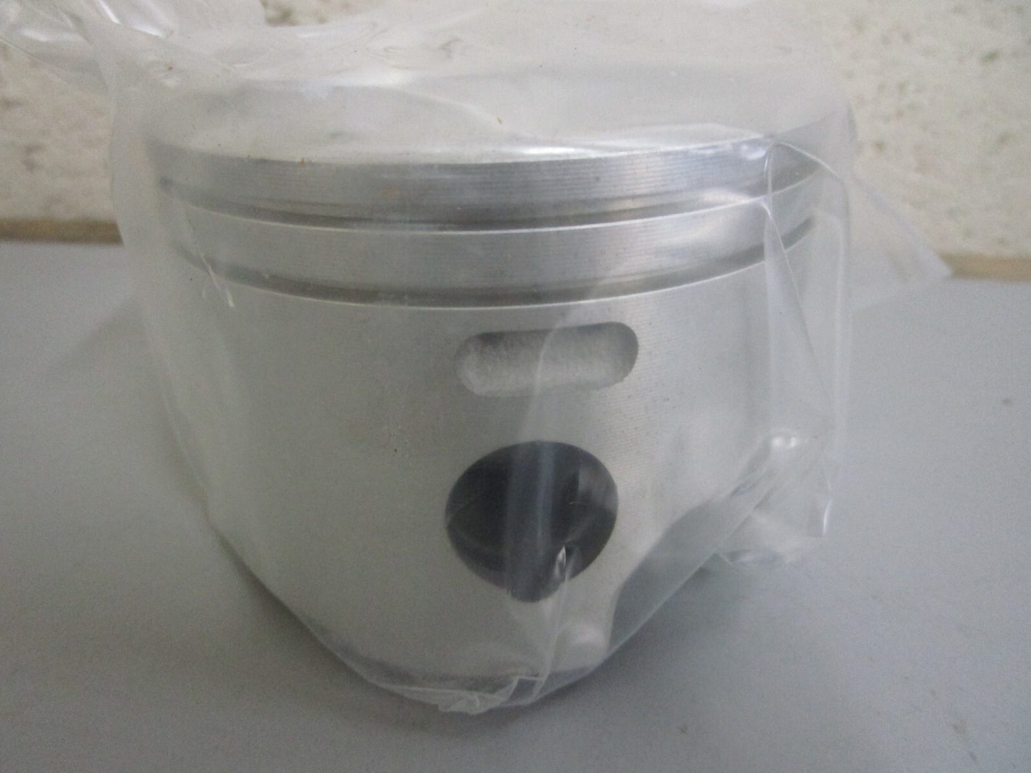 *NEW OEM* 0820 OMC Johnson Evinrude .030 Piston & Ring Ay 5007039