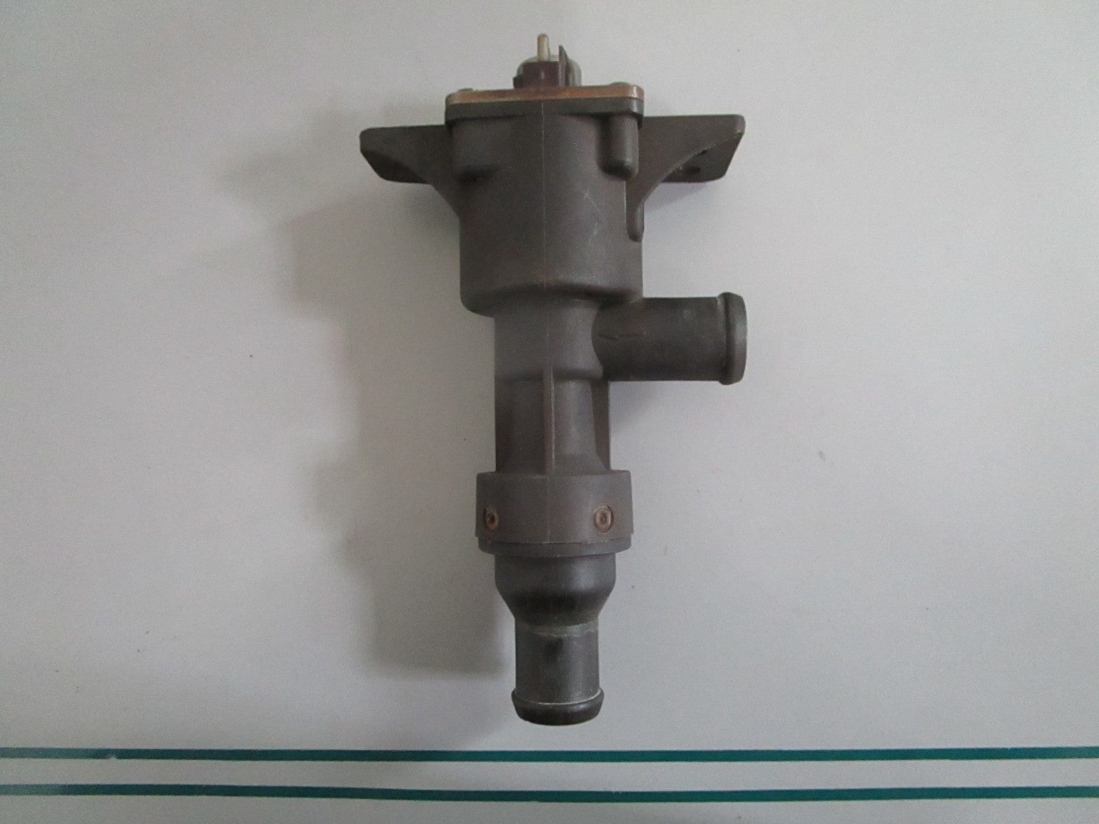 NEW OEM 0008302984 Mercedes-Benz Bosch Heater Control Valve 0820
