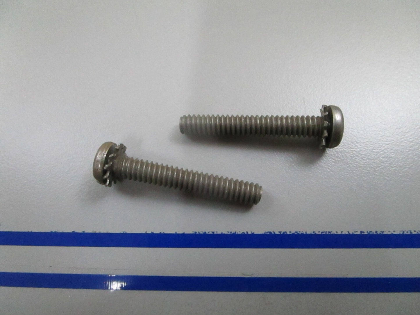 *NEW OEM* (LOT OF 2) 0810 OMC Johnson Evinrude Idle Stop Screw 308238 0308238