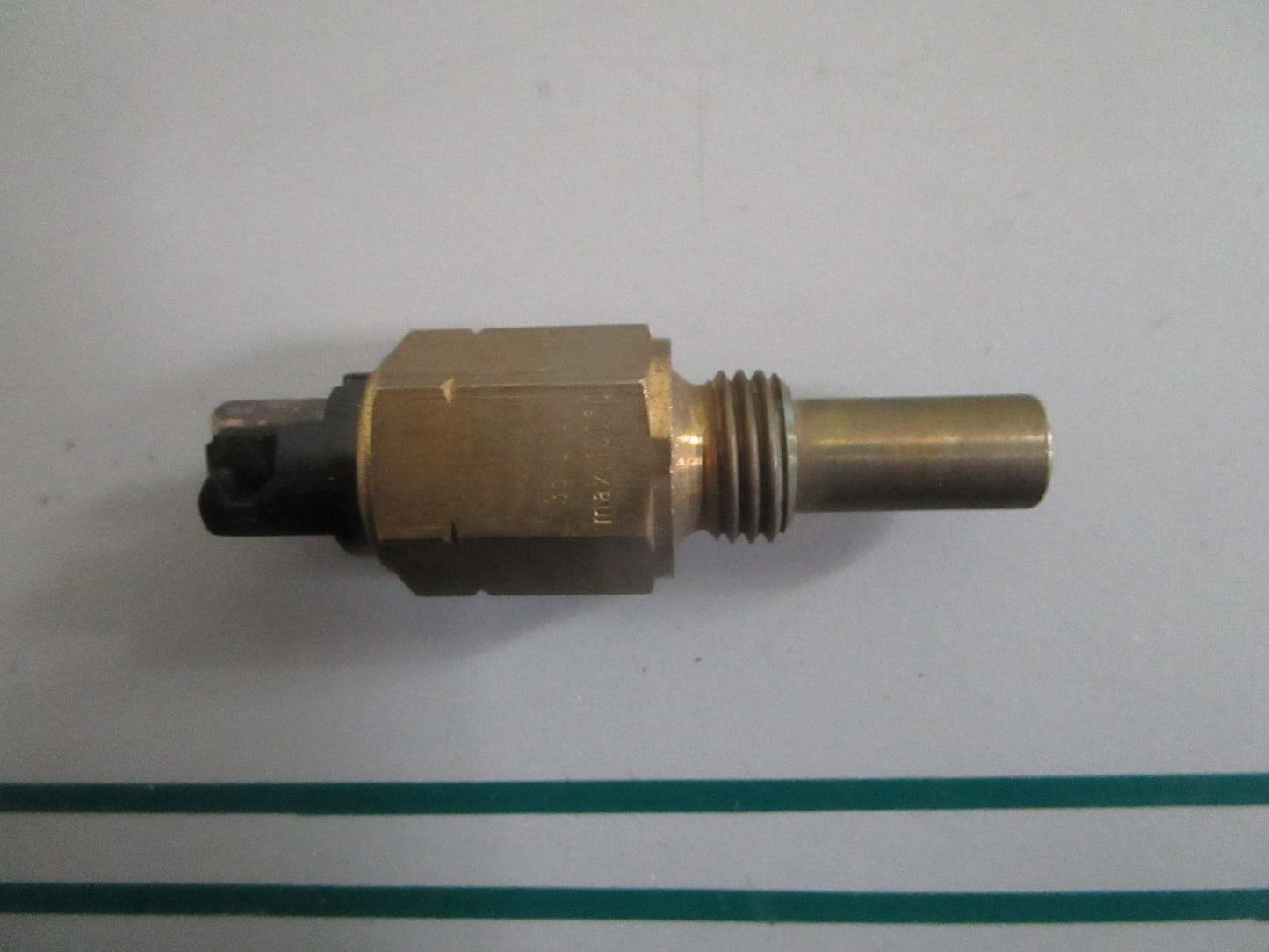 NEW OEM 0065451124 Mercedes-Benz Temperature Switch 0820