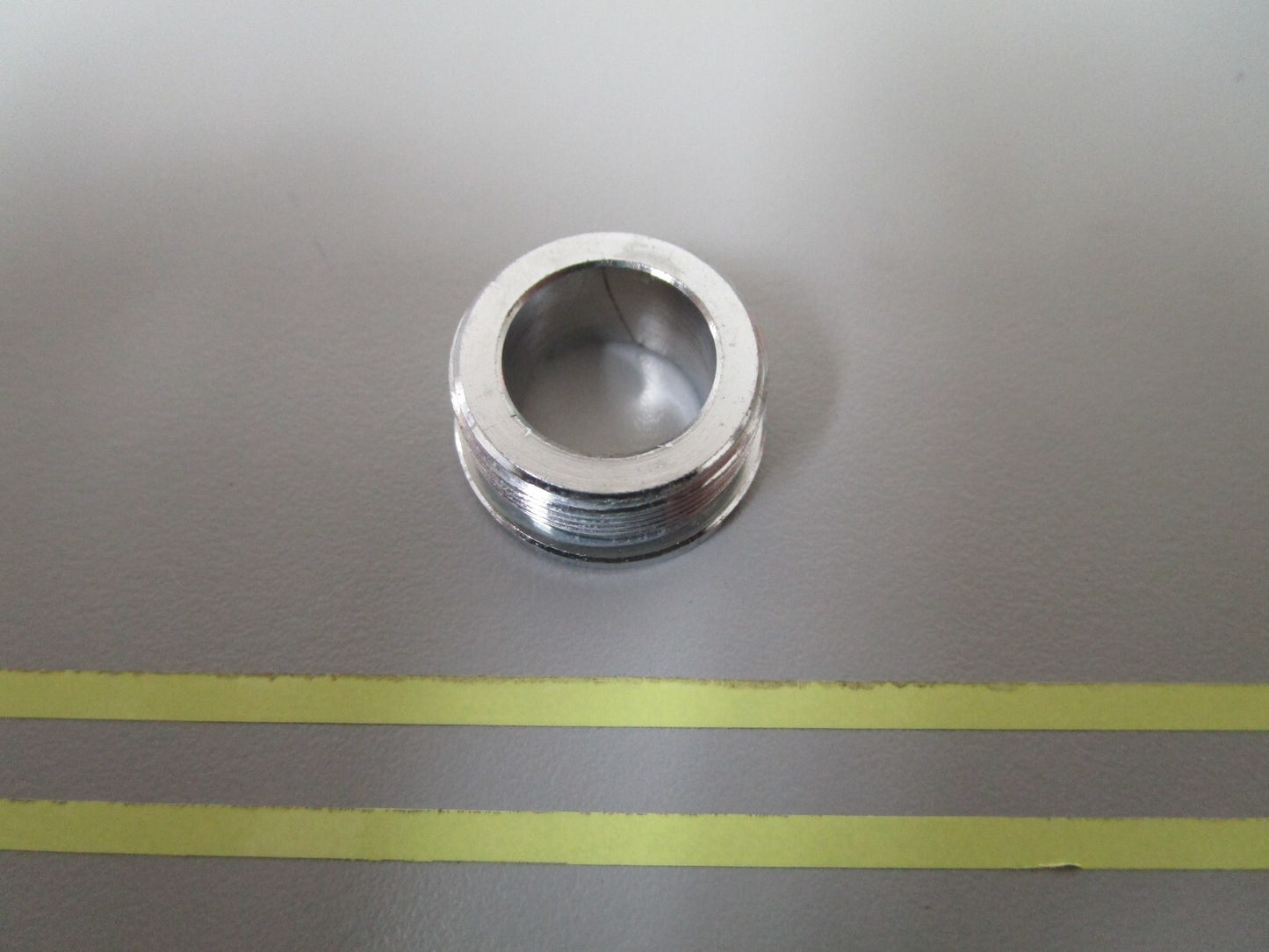 *NEW OEM* 0810 Volvo Penta Bushing 814640