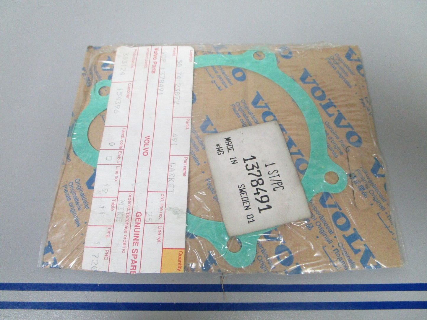 *NEW OEM* 0810 Volvo Penta Gasket 1378491