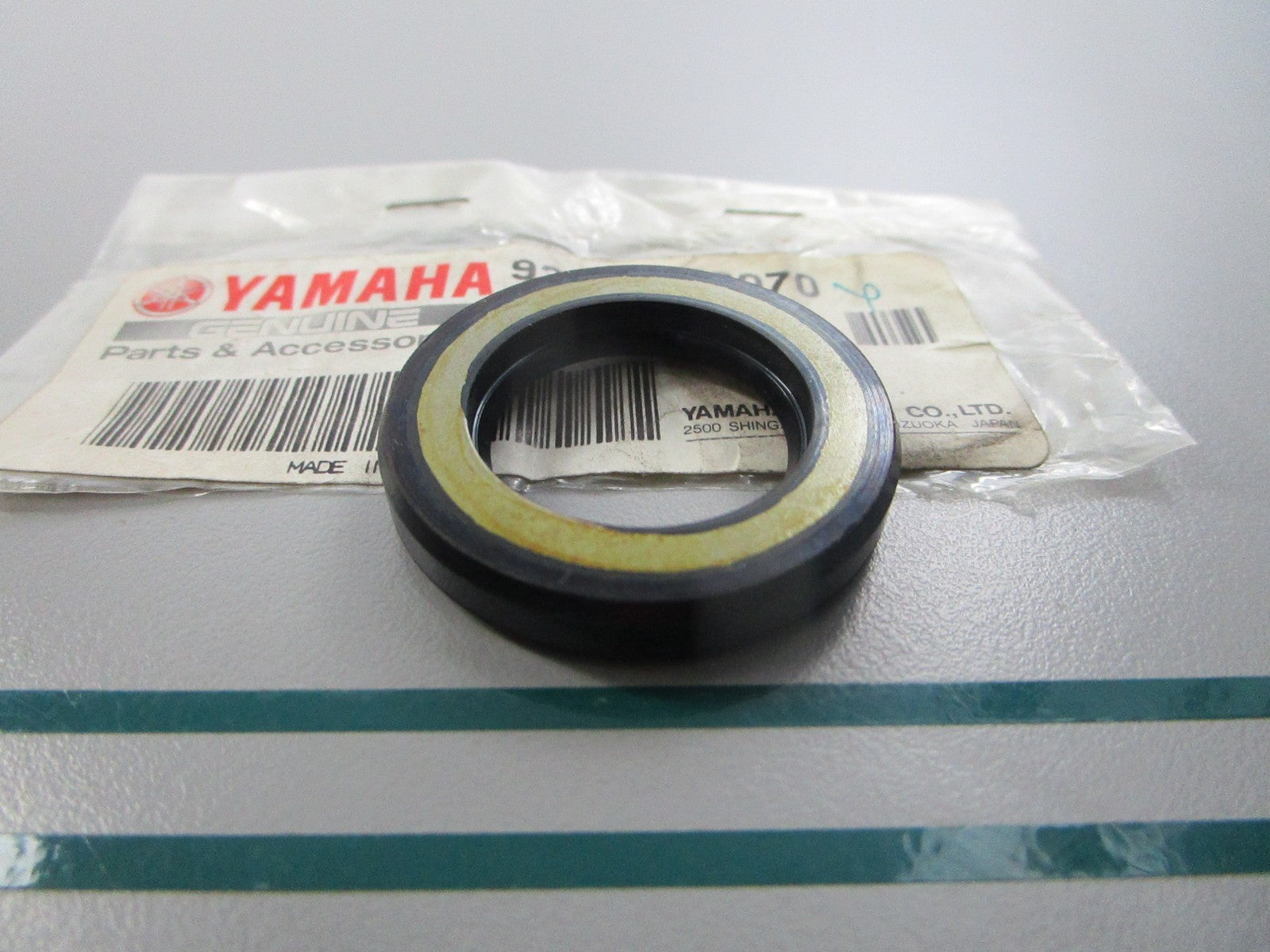 NEW OEM 93101-23070-00 Yamaha Oil Seal 0810
