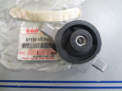 *NEW OEM* 0820 Suzuki Port Upper Mount 54190-93E01