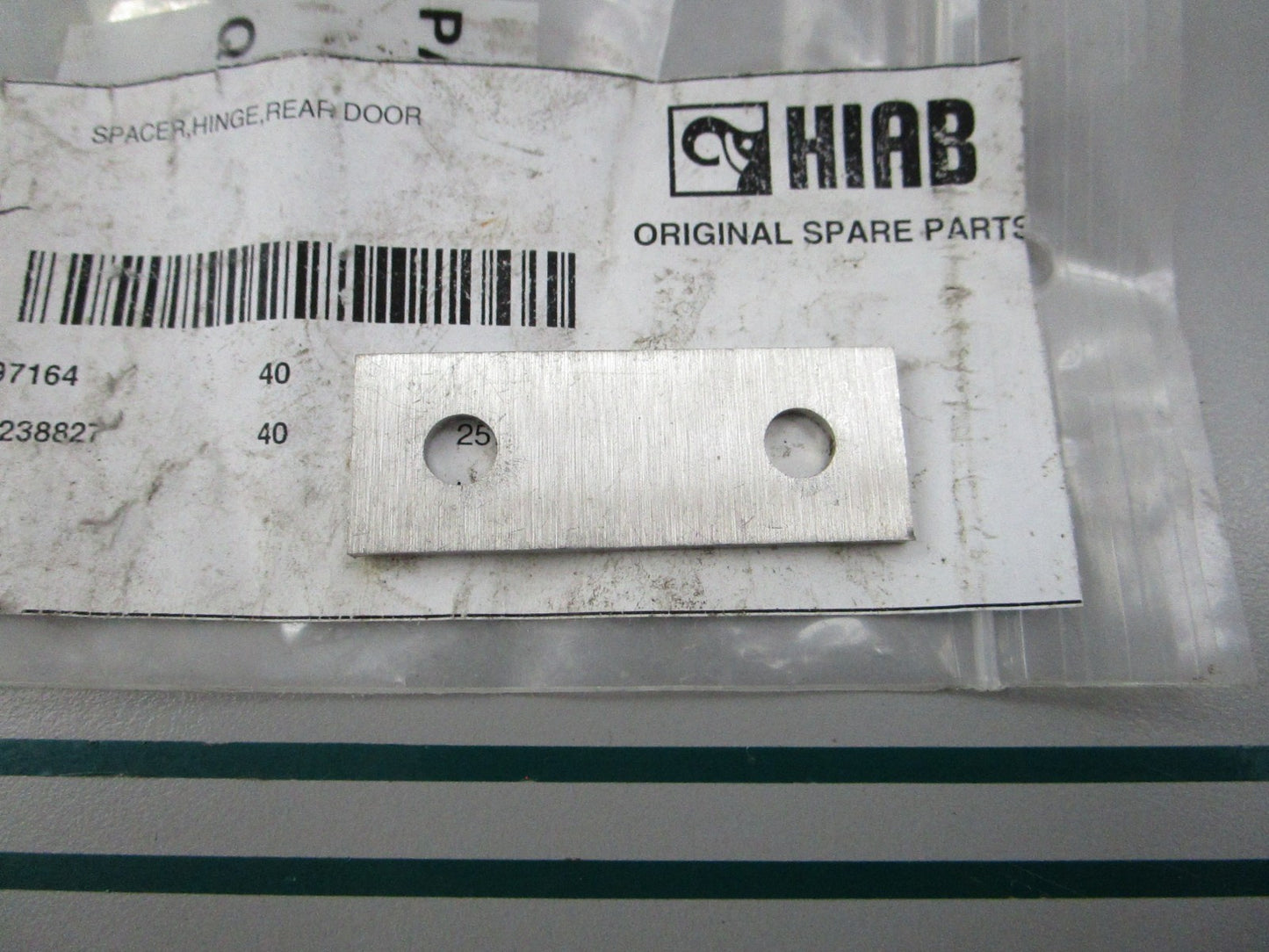 NEW OEM 509.100.0052 HIAB Rear Door Hinge Spacer 0810