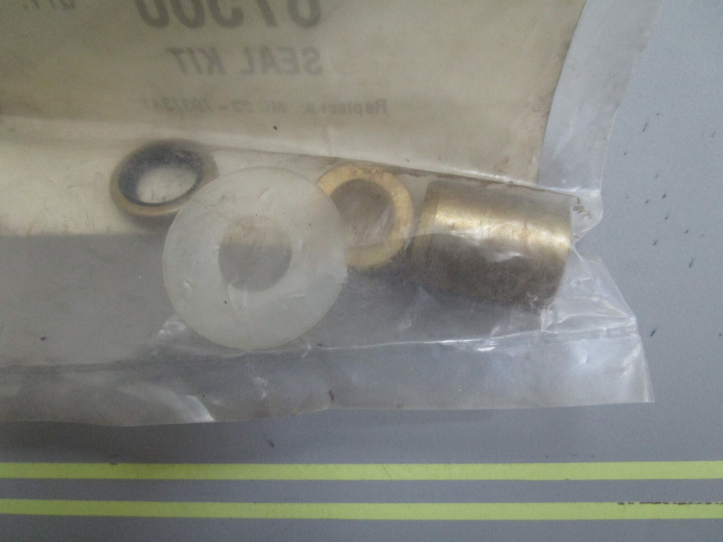 *NEW* 0810 GLM Seal Kit 87560 Replaces: Mercury 23-79373A1