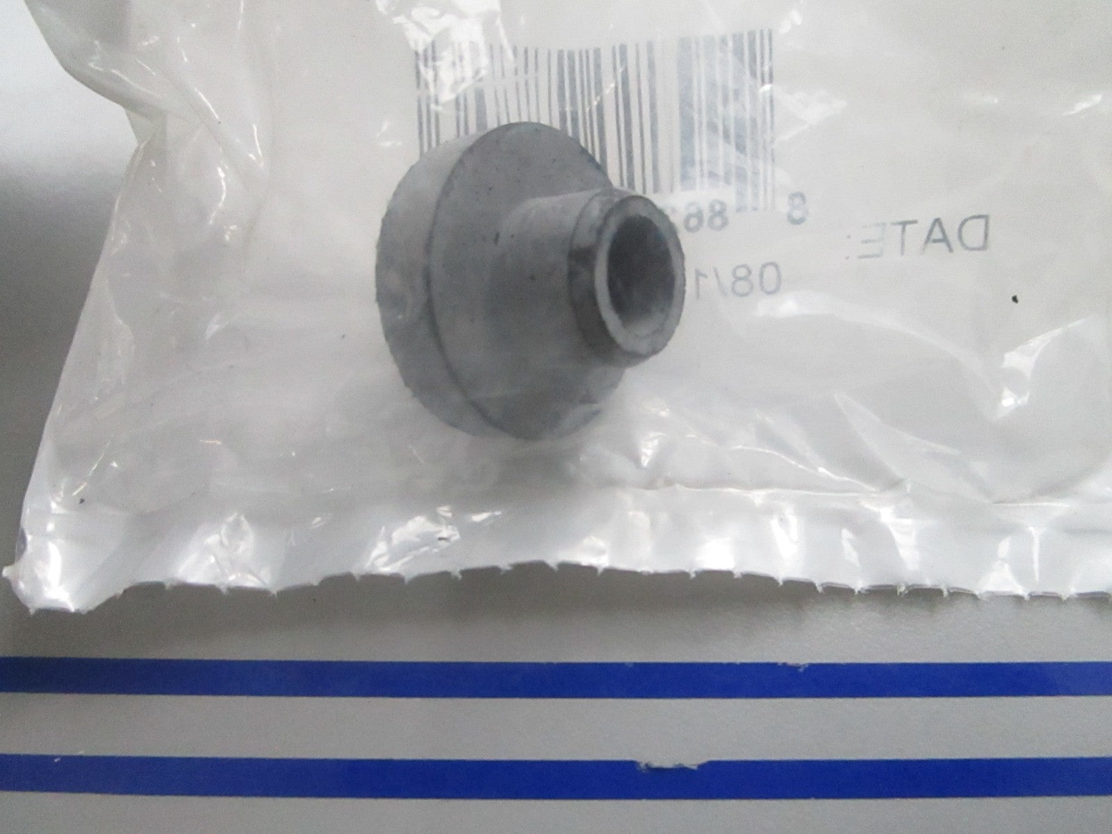 *NEW OEM* 0810 Arctic Cat Grommet 1670-325