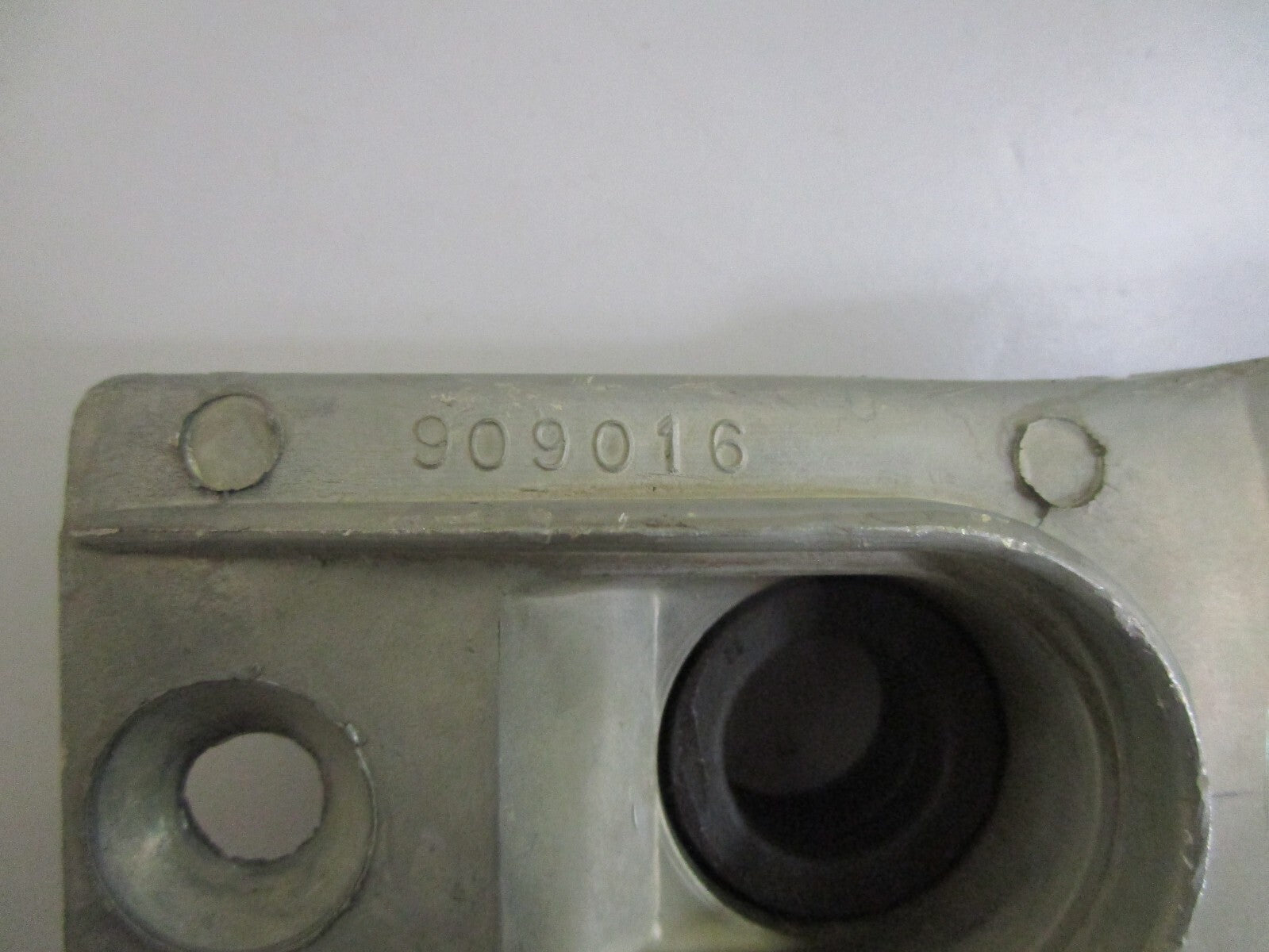 *NEW OEM* 0820 OMC Johnson Evinrude Rudder Plate 980968 0980968