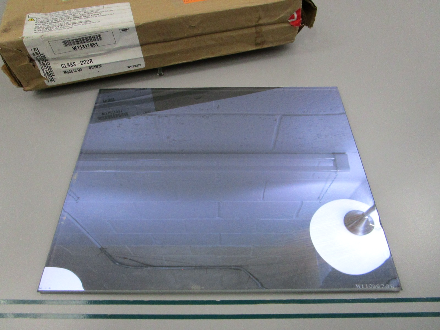 NEW OEM W11317951 Whirlpool Glass Door 0810