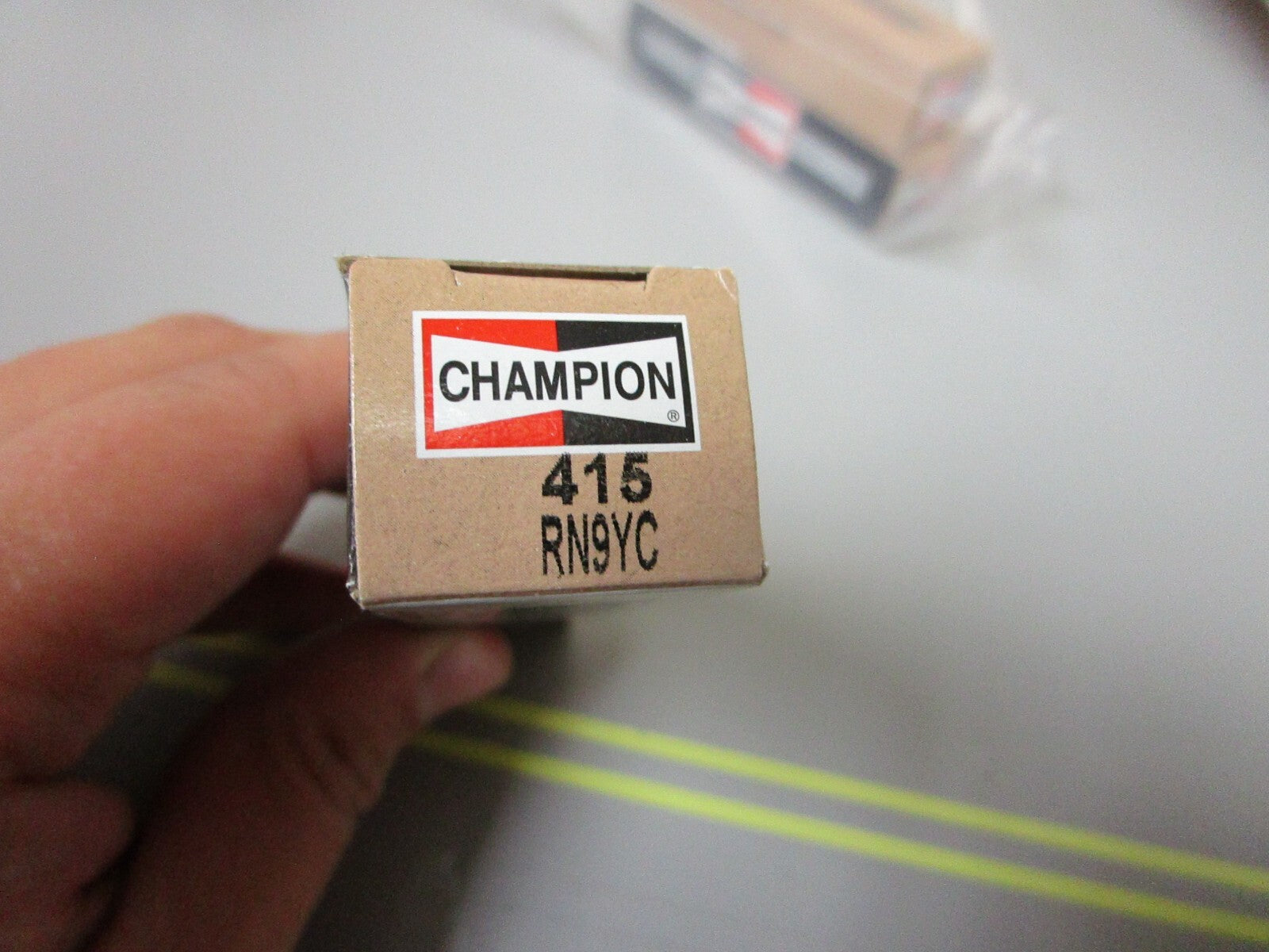 *NEW* 0810 Champion Spark Plug RN9YC