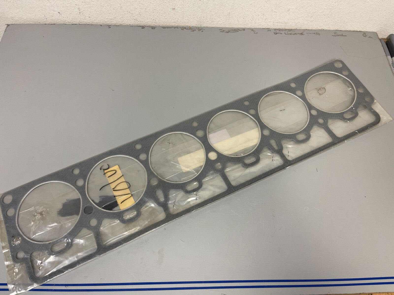 *NEW OEM* 0810 Volvo Penta Gasket 3855409